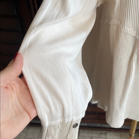 POL Mixed Media Cream V-Neck Button Detail Women's Top Blouse Small - Picture 9 of 9